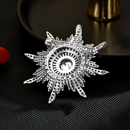 Diamond Eight‑Pointed Star Brooch XXB001